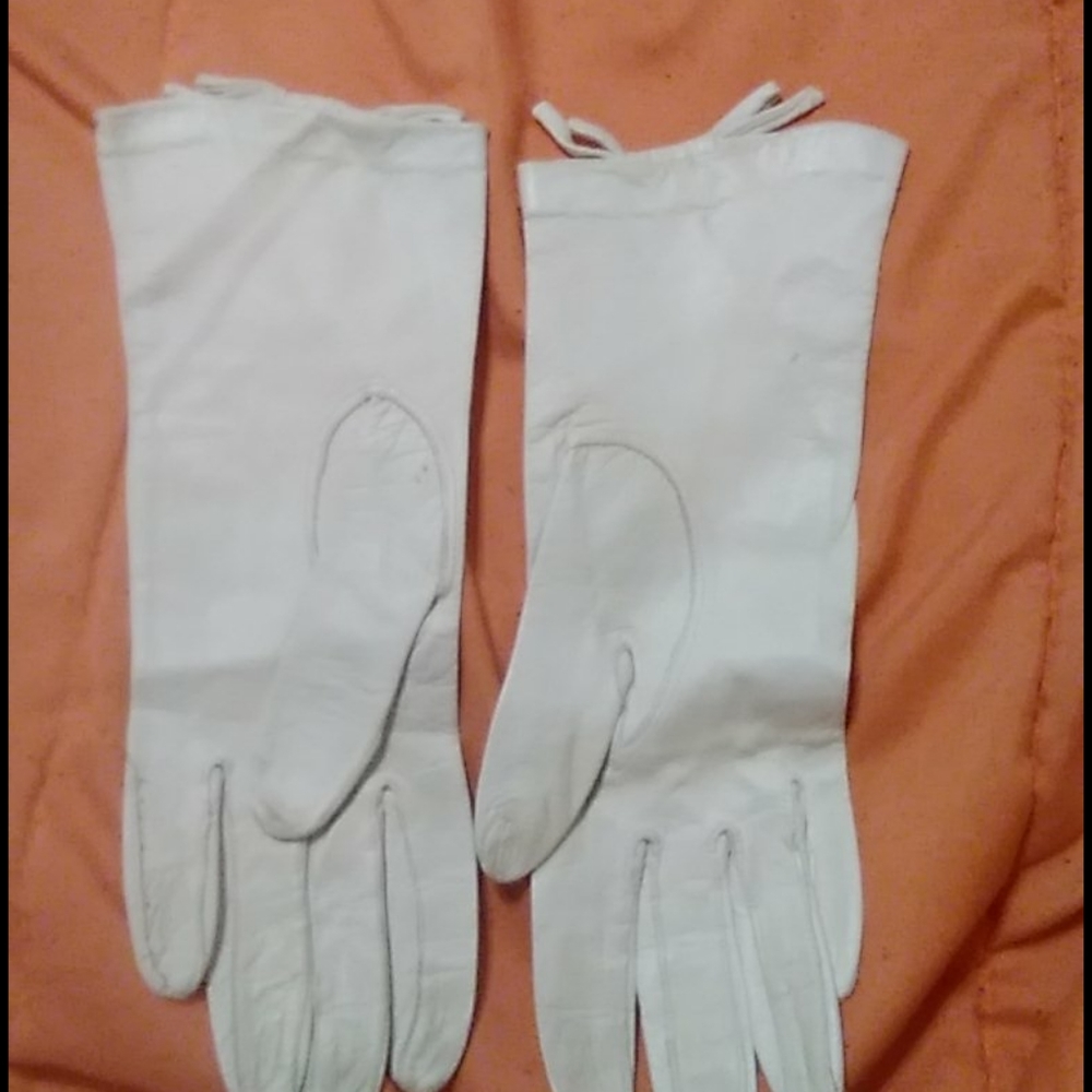 White leather 3/4 length small church gloves